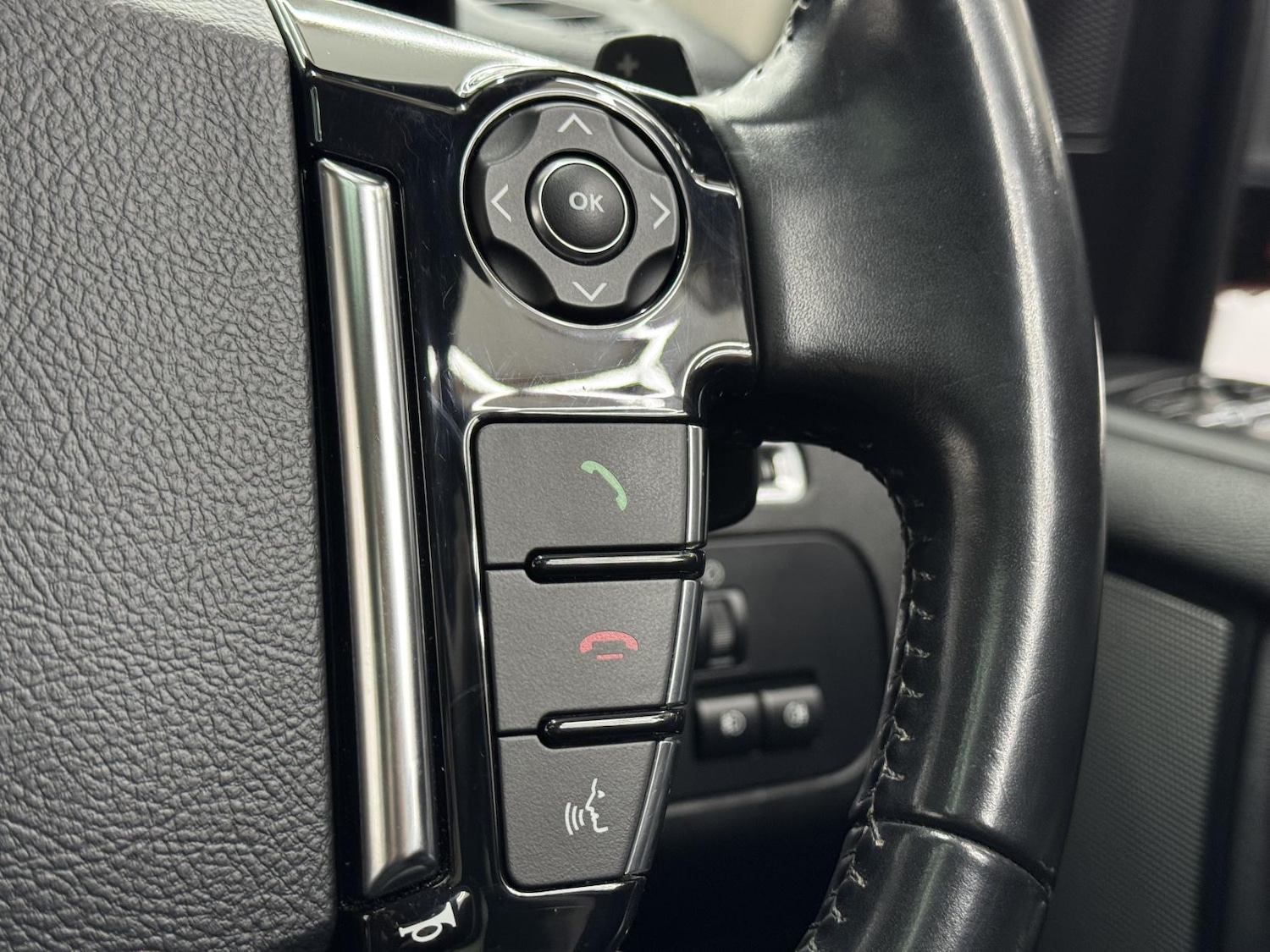 Used Land Rover Discovery 2015 for sale - 76835171: Photo 32