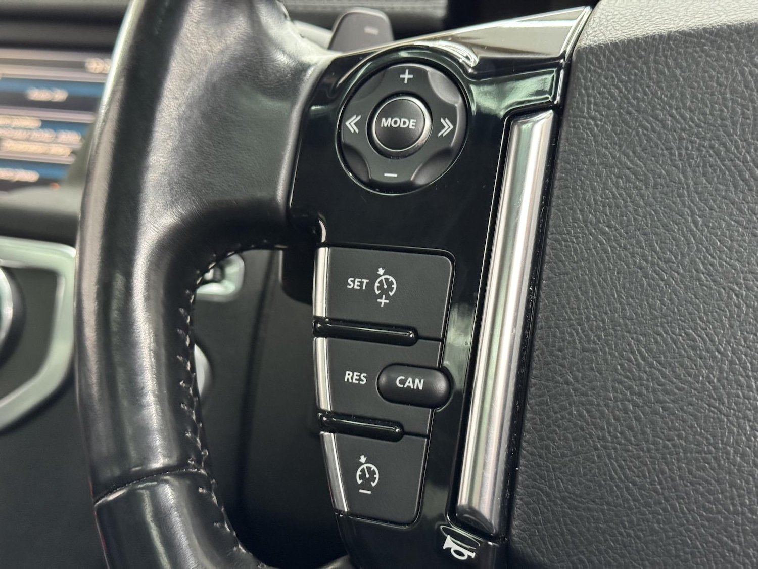 Used Land Rover Discovery 2015 for sale - 76835171: Photo 37