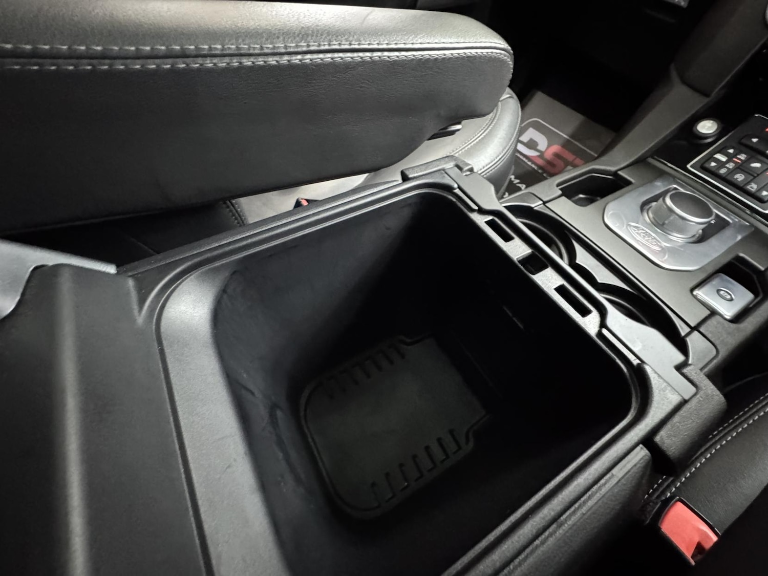 Used Land Rover Discovery 2015 for sale - 76835171: Photo 38