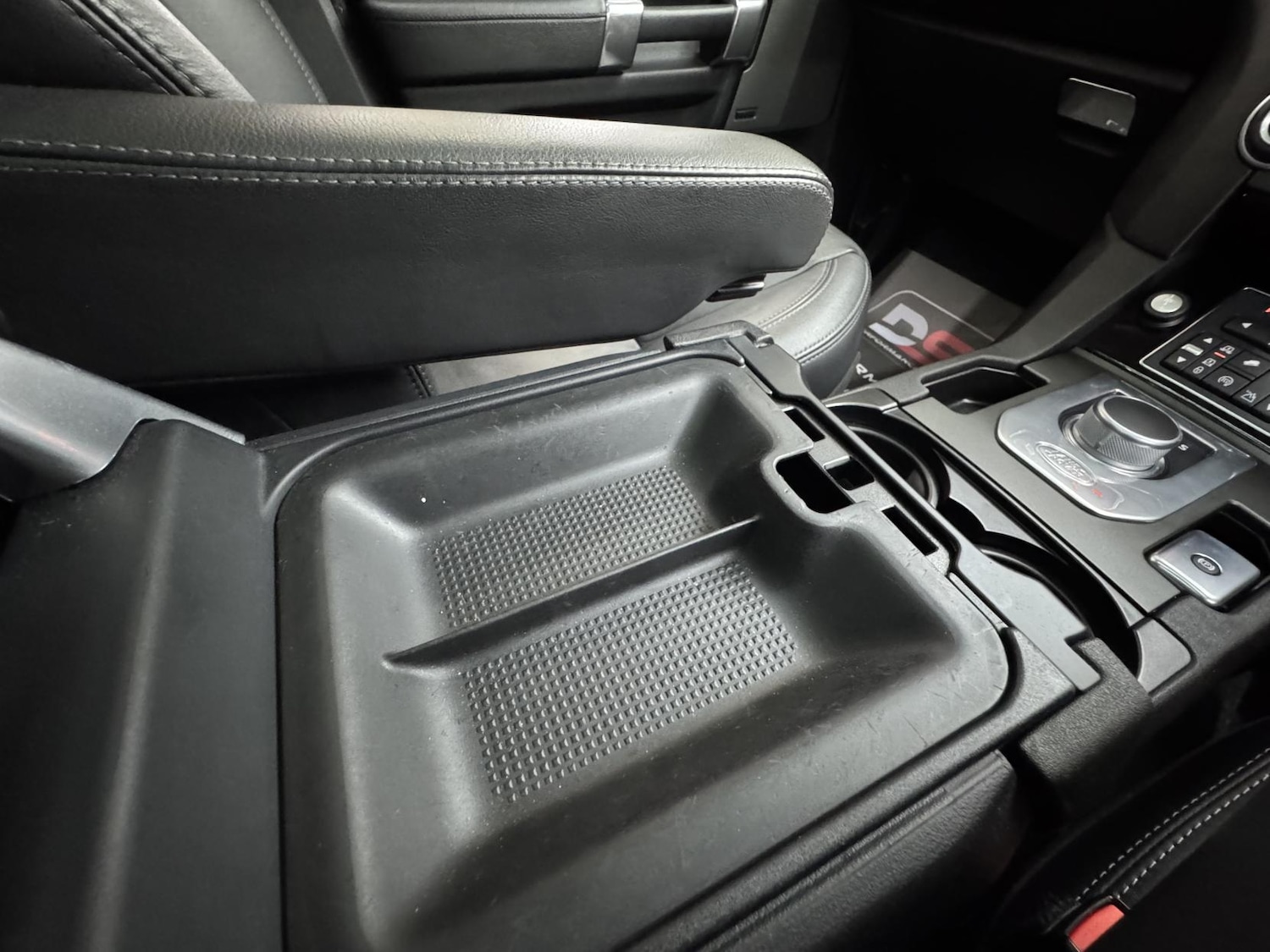 Used Land Rover Discovery 2015 for sale - 76835171: Photo 39