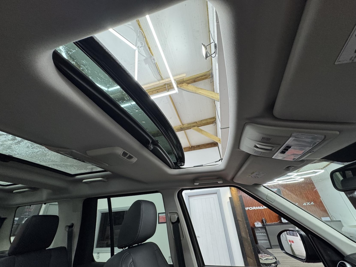 Used Land Rover Discovery 2015 for sale - 76835171: Photo 47