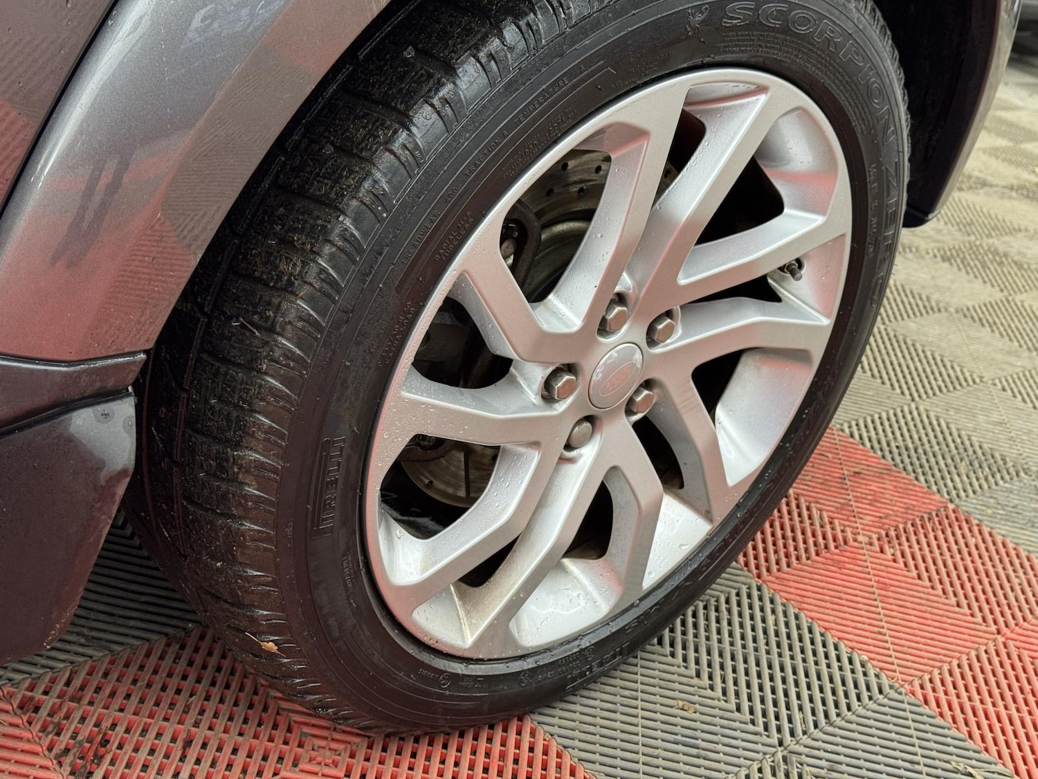 Used Land Rover Discovery 2015 for sale - 76835171: Photo 5