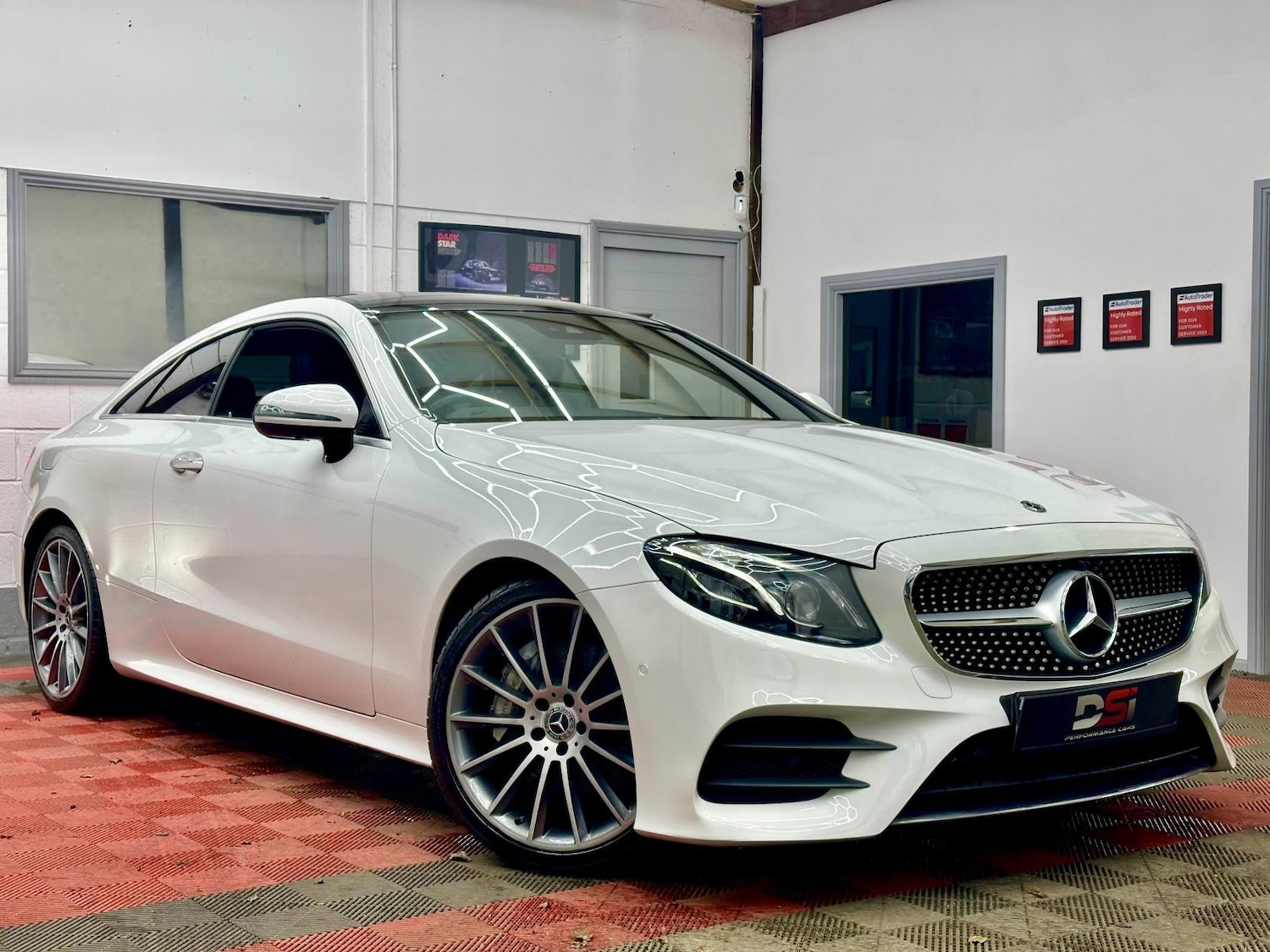 Used Mercedes-Benz E Class 2019 for sale - 76862051: Photo 1
