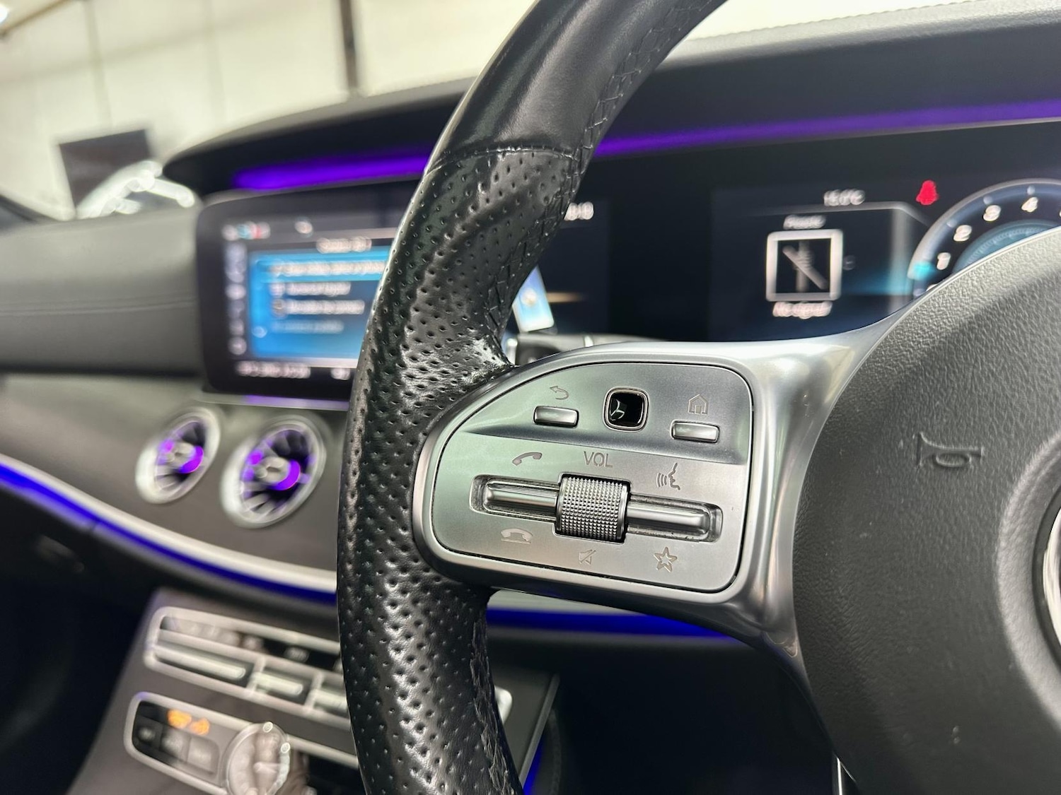 Used Mercedes-Benz E Class 2019 for sale - 76862051: Photo 40