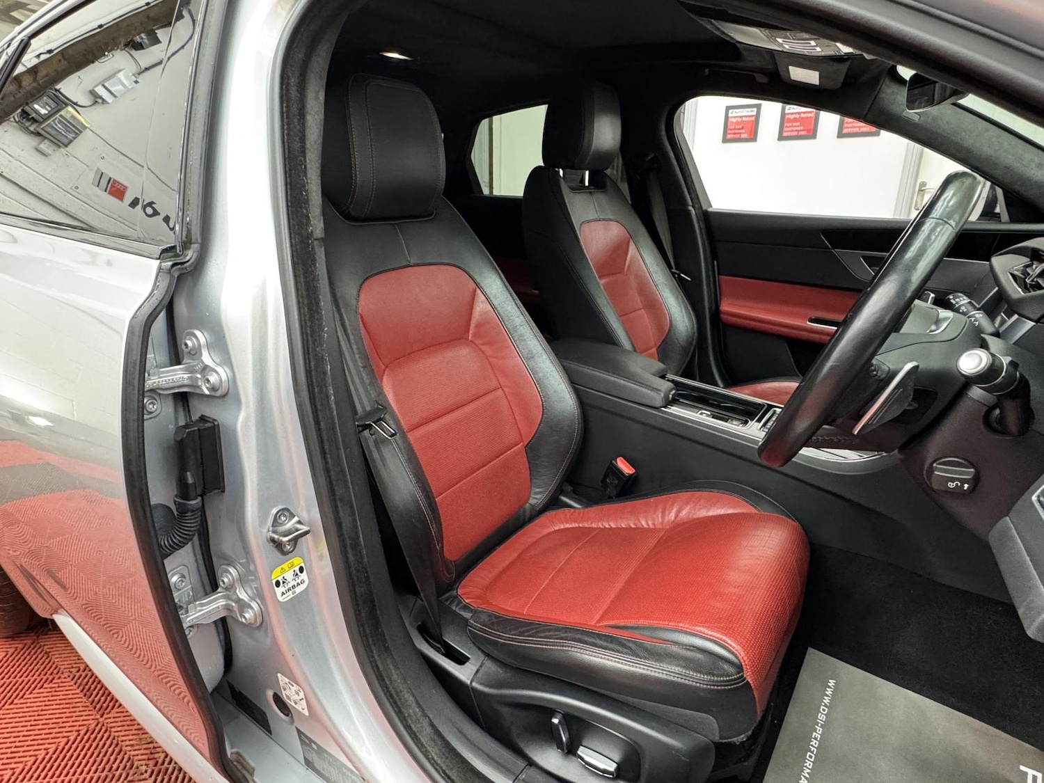 Used Jaguar XF 2018 for sale - 77026187: Photo 17