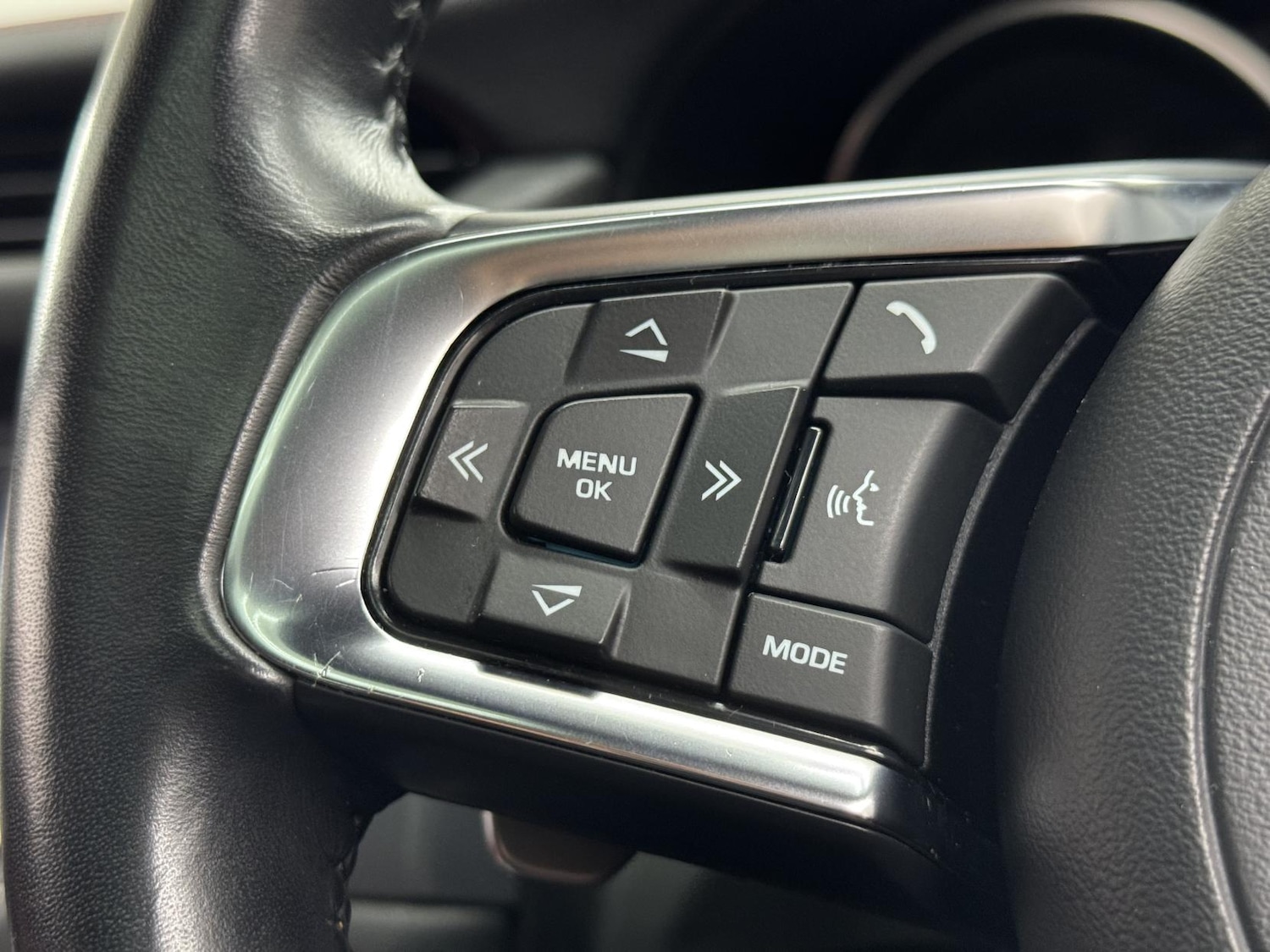 Used Jaguar XF 2018 for sale - 77026187: Photo 32