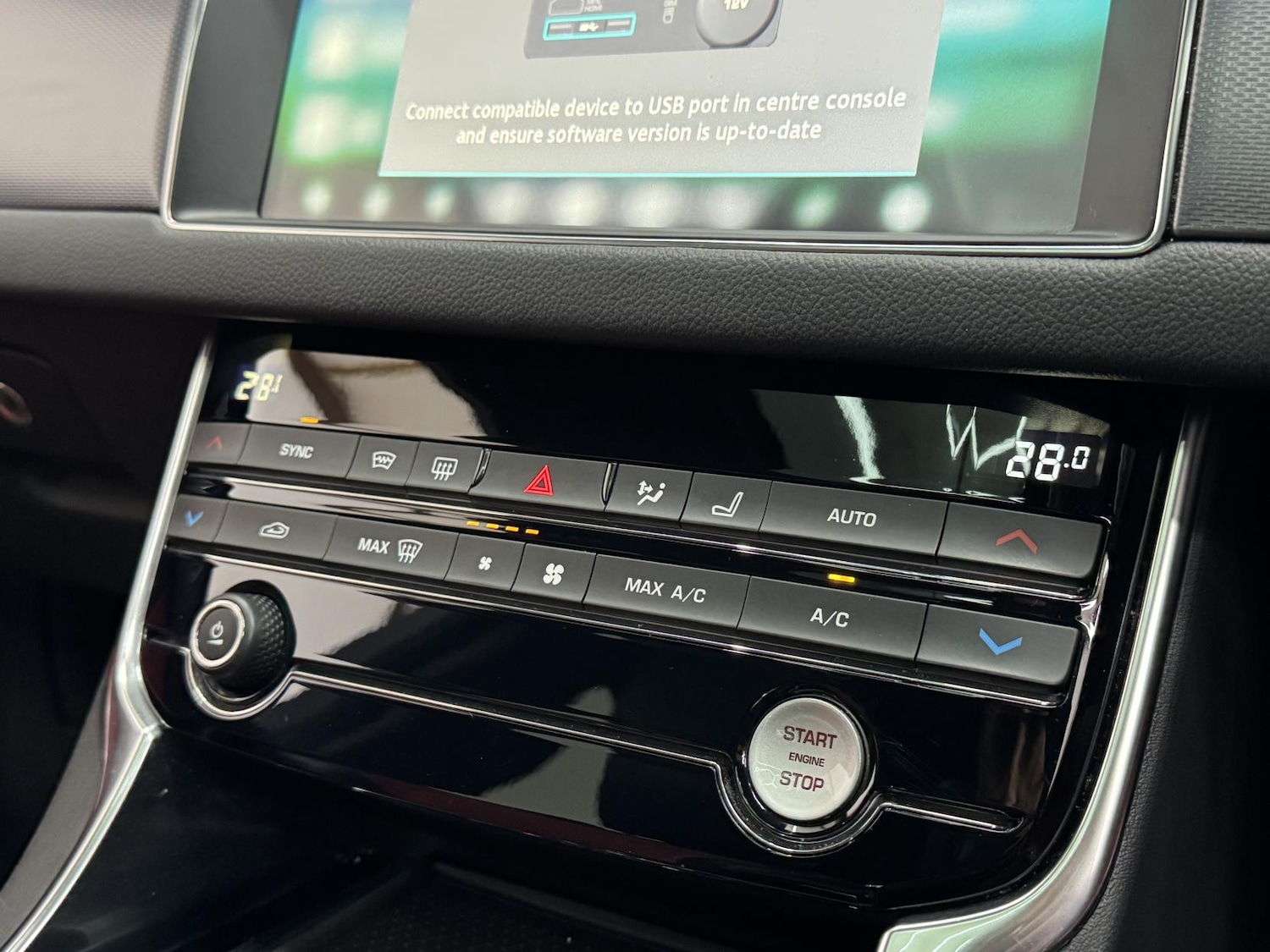 Used Jaguar XF 2018 for sale - 77026187: Photo 43