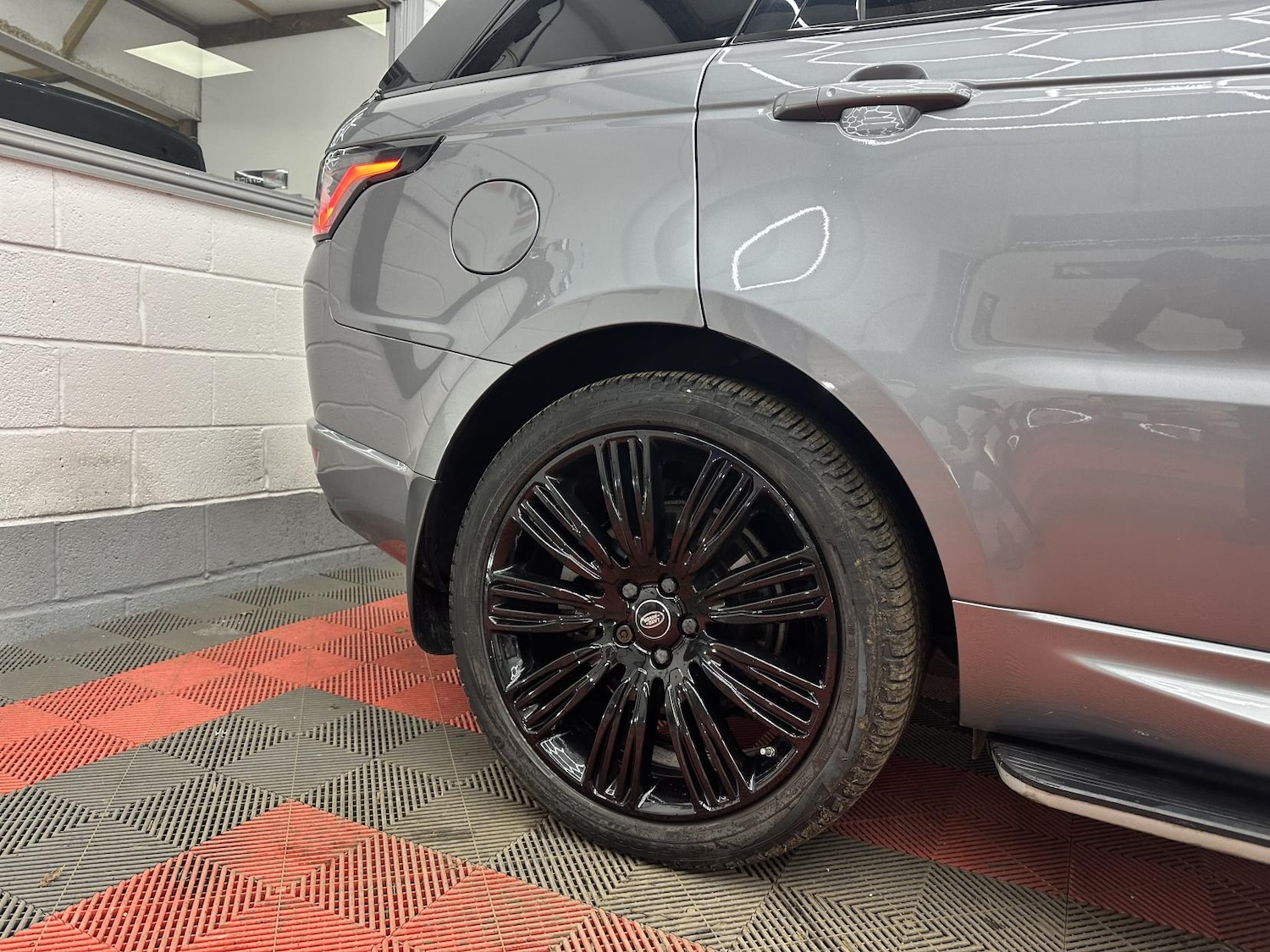 Used Land Rover Range Rover Sport 2020 for sale - 77736236: Photo 4