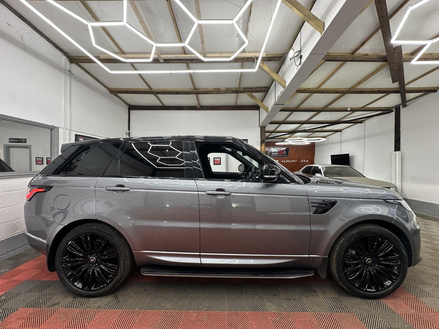 Used Land Rover Range Rover Sport 2020 for sale - 77736236: Photo 5