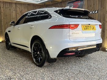 Used Jaguar F-Pace 2017 for sale - 79154316: Photo