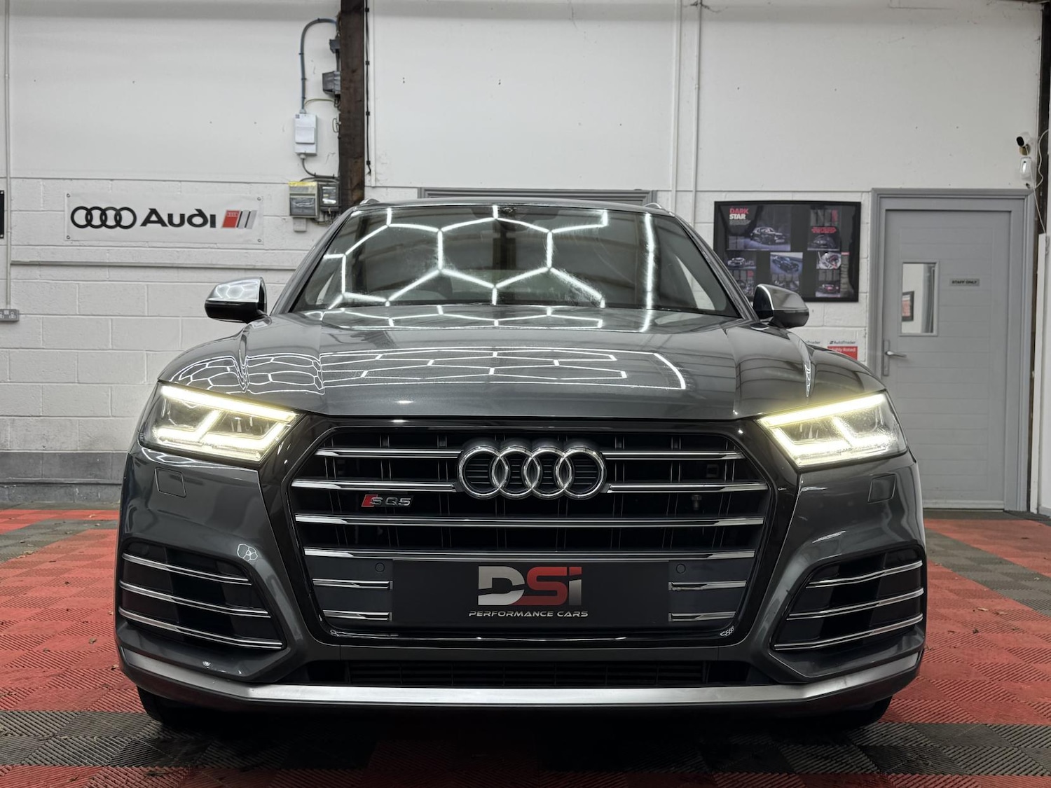 Used Audi SQ5 2018 for sale - 76922293: Photo 2