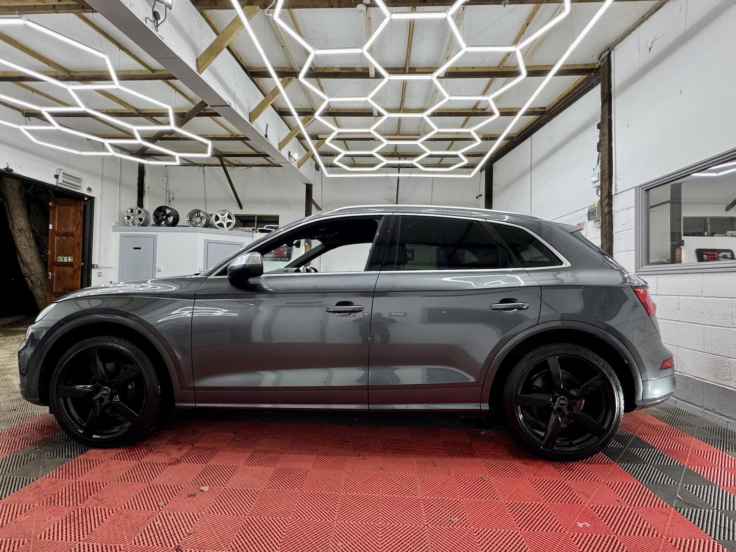 Used Audi SQ5 2018 for sale - 76922293: Photo 5