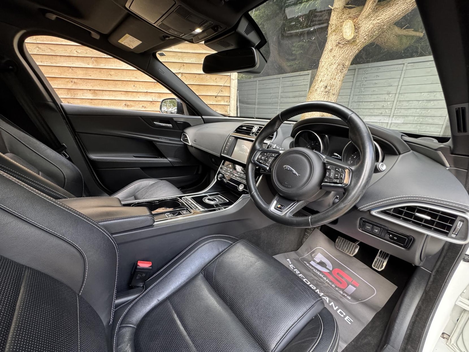 Used Jaguar XE 2016 for sale - 76480160: Photo 17