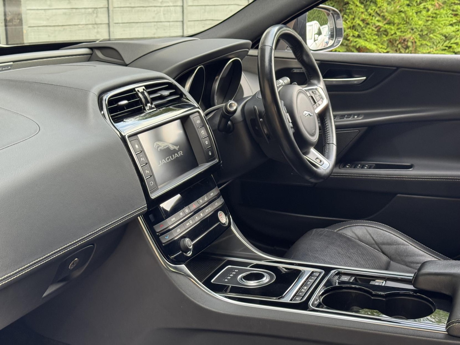 Used Jaguar XE 2016 for sale - 76480160: Photo 24