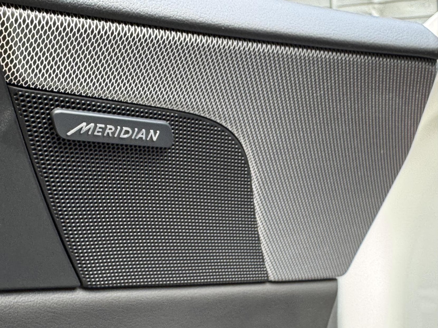 Used Jaguar XE 2016 for sale - 76480160: Photo 27