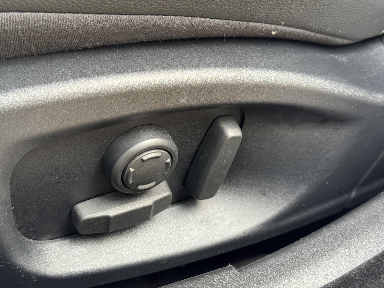 Used Jaguar XE 2016 for sale - 76480160: Photo 30