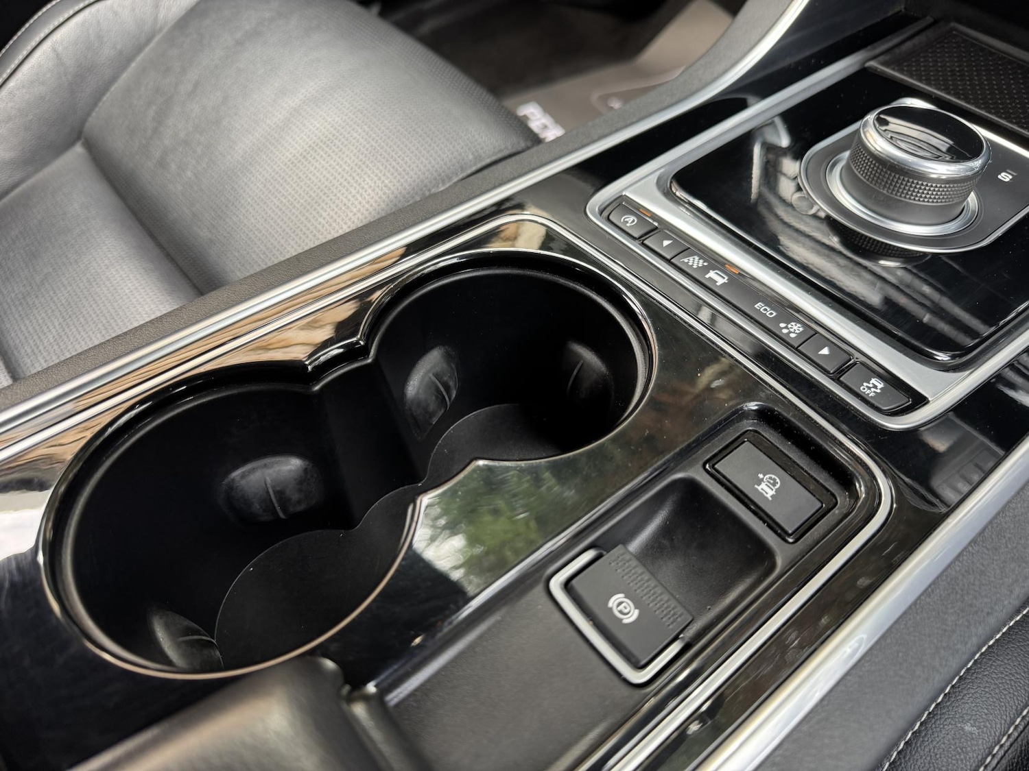 Used Jaguar XE 2016 for sale - 76480160: Photo 36