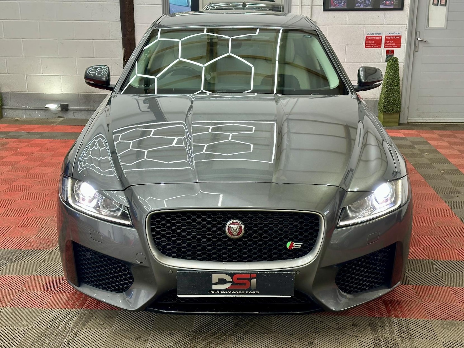 Used Jaguar XF 2019 for sale - 77435286: Photo 2