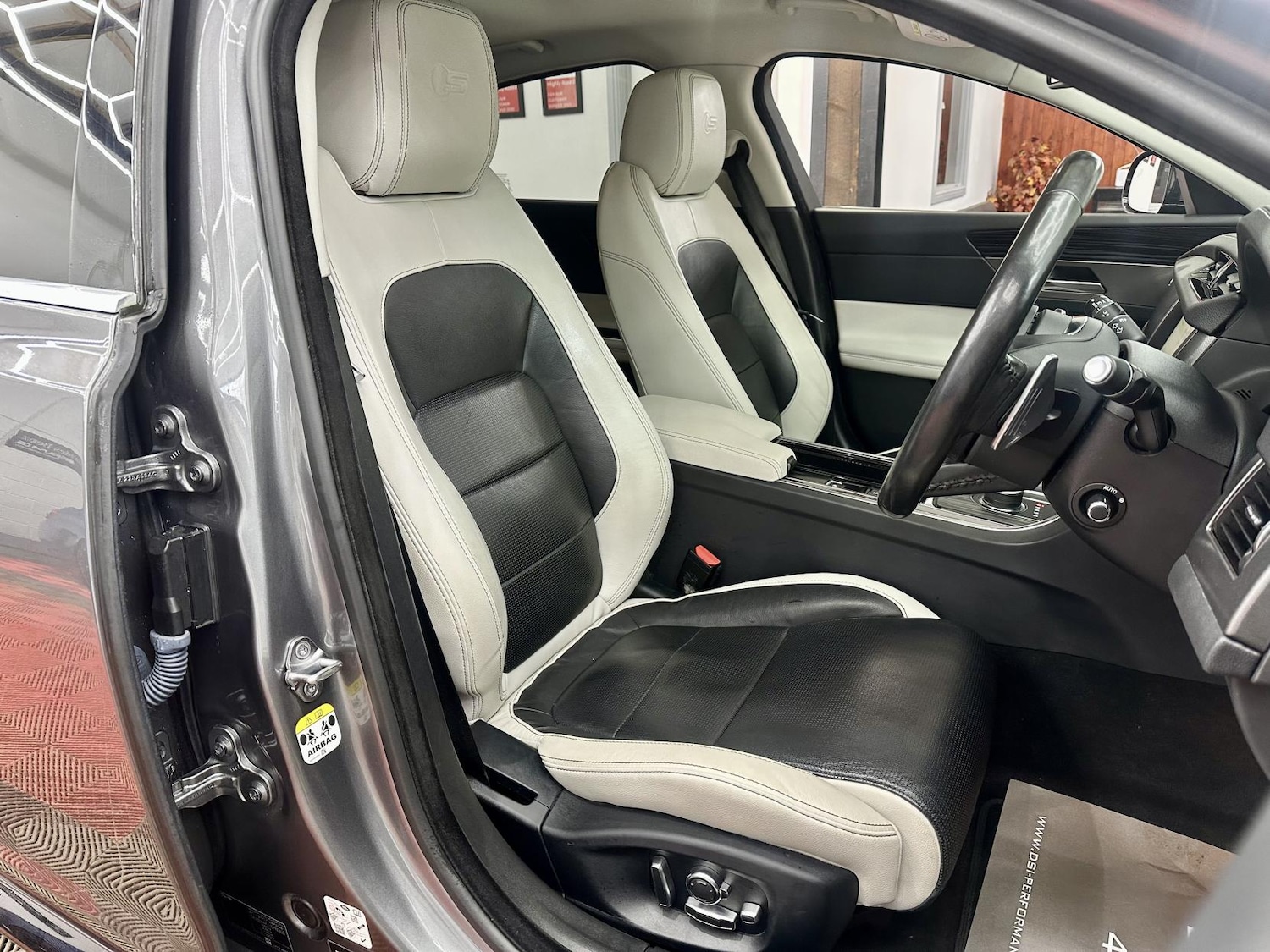 Used Jaguar XF 2019 for sale - 77435286: Photo 26