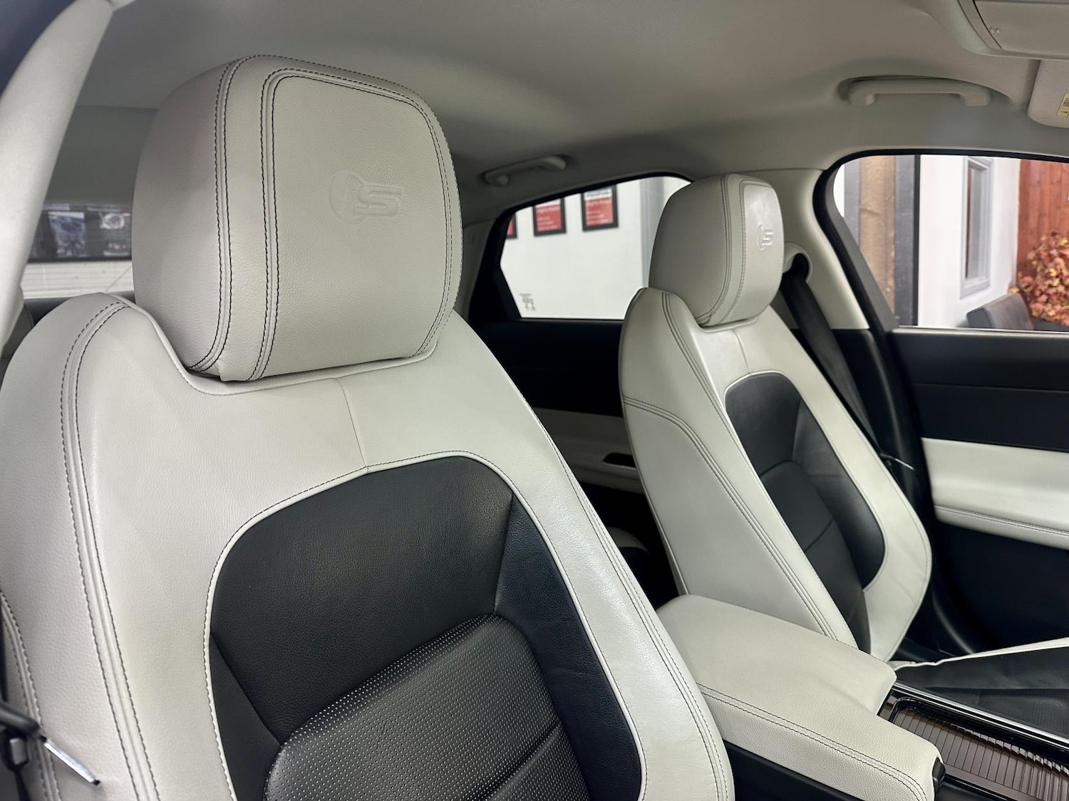 Used Jaguar XF 2019 for sale - 77435286: Photo 31