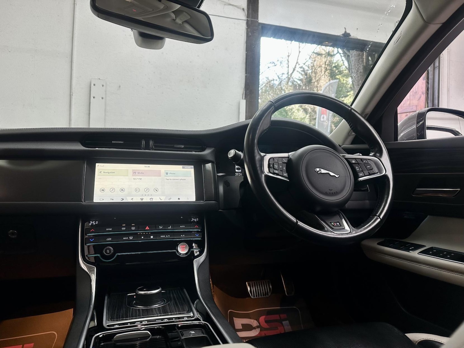 Used Jaguar XF 2019 for sale - 77435286: Photo 36