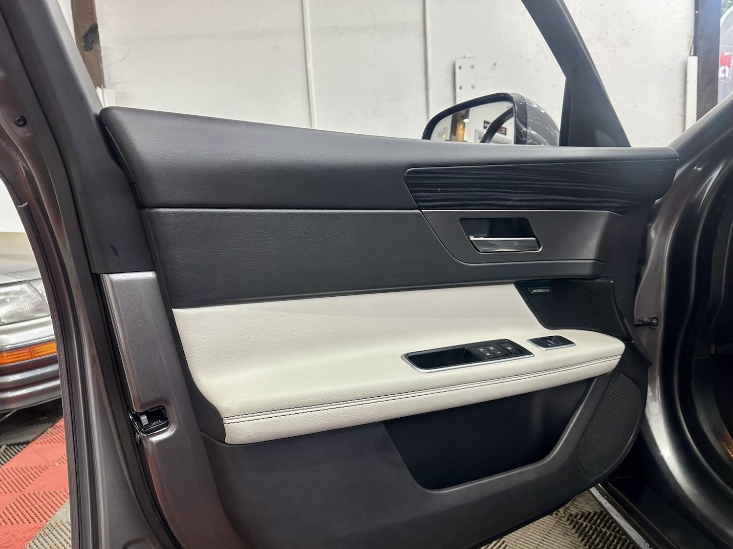 Used Jaguar XF 2019 for sale - 77435286: Photo 39