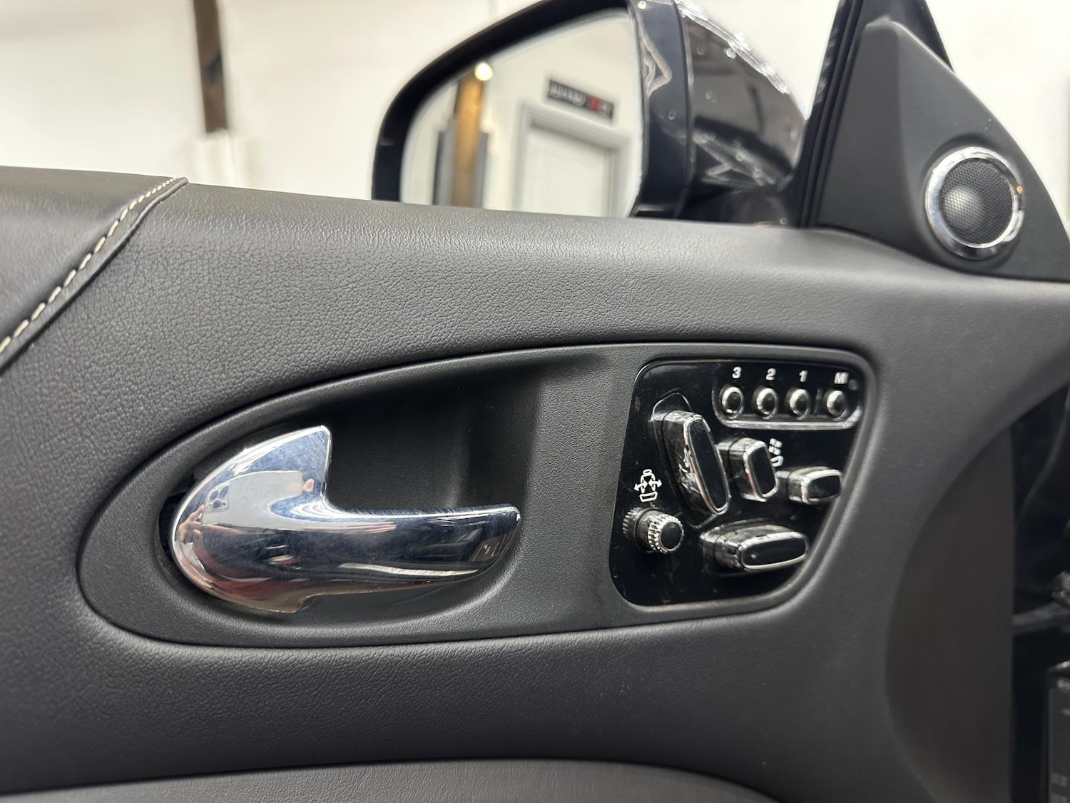 Used Jaguar XK 2012 for sale - 77837378: Photo 20