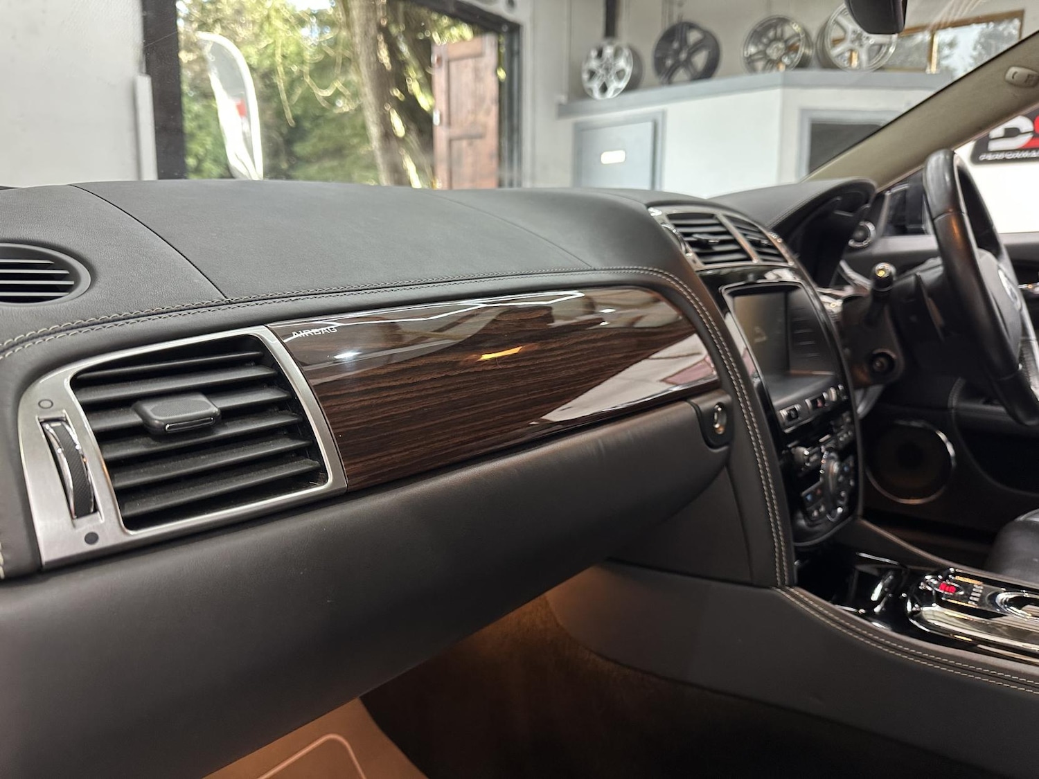 Used Jaguar XK 2012 for sale - 77837378: Photo 25