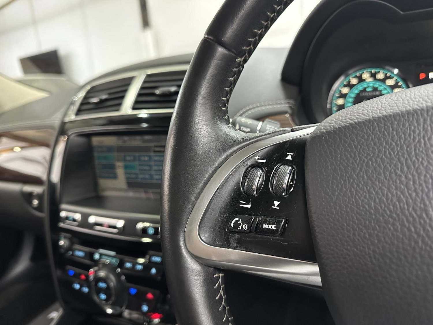 Used Jaguar XK 2012 for sale - 77837378: Photo 39