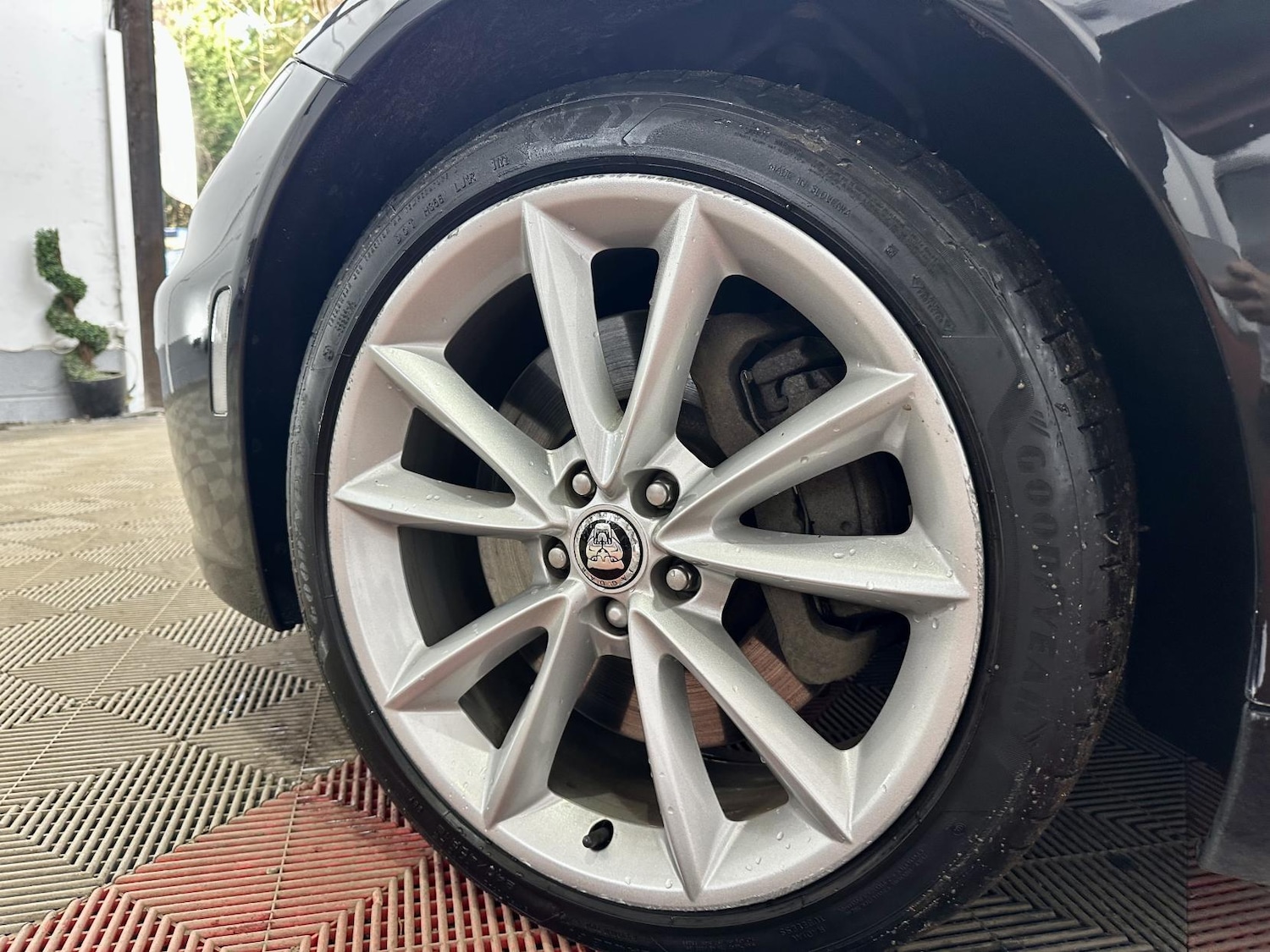 Used Jaguar XK 2012 for sale - 77837378: Photo 5