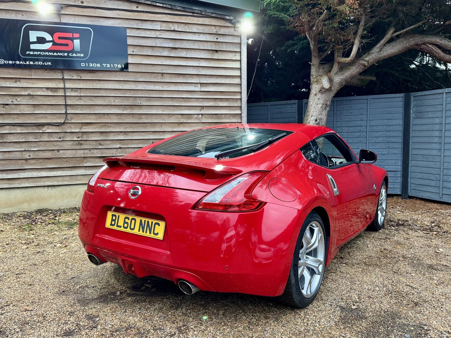 Used Nissan 370 Z 2011 for sale - 76480152: Photo 10
