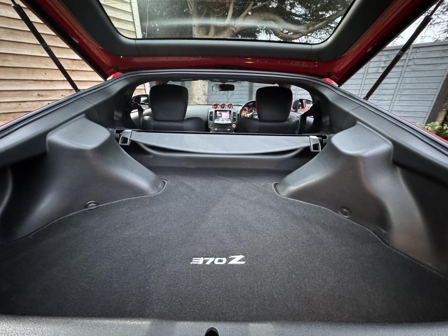 Used Nissan 370 Z 2011 for sale - 76480152: Photo 16