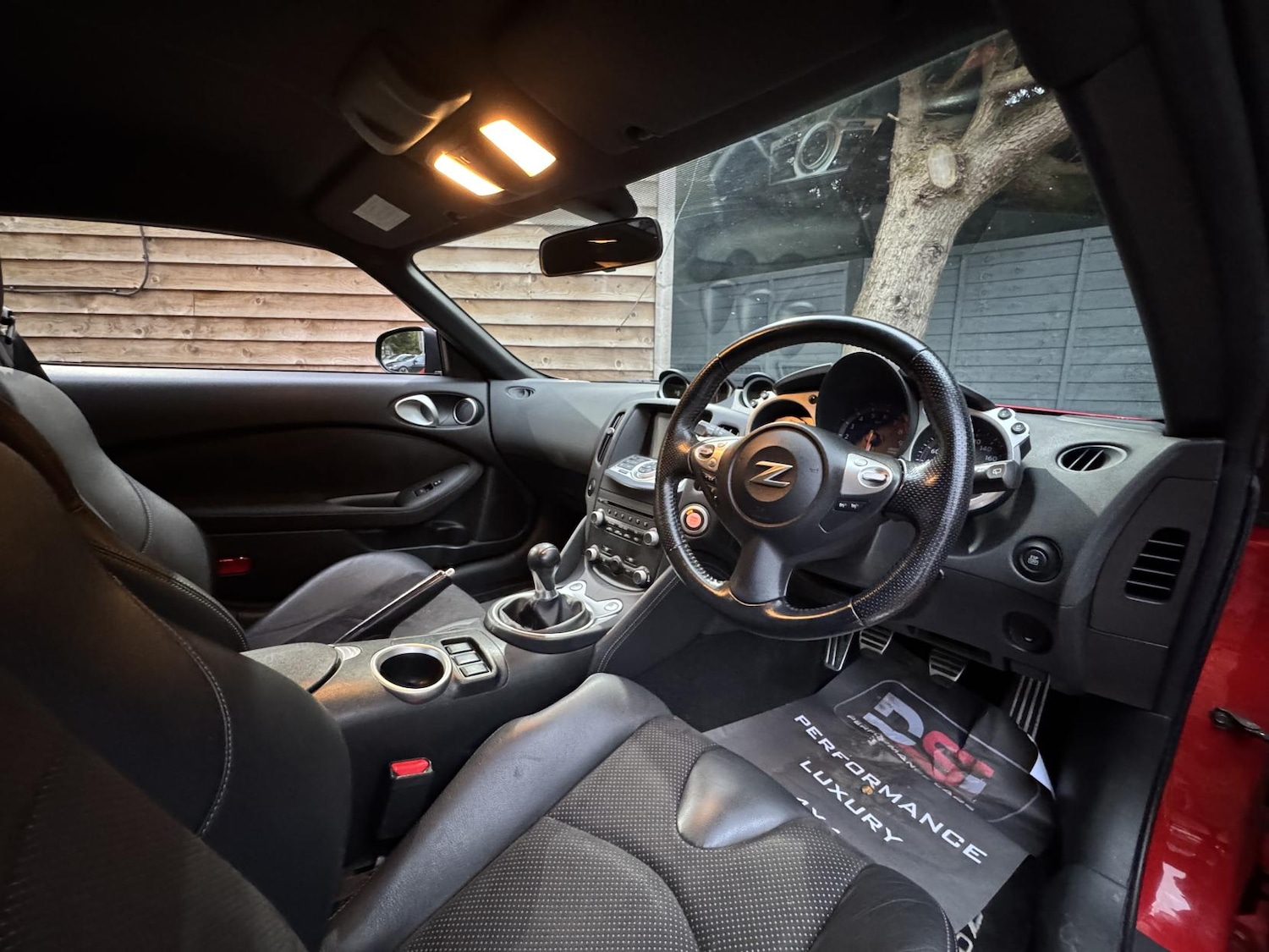 Used Nissan 370 Z 2011 for sale - 76480152: Photo 19