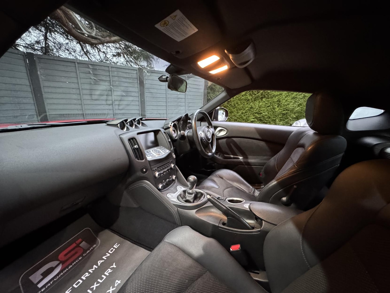 Used Nissan 370 Z 2011 for sale - 76480152: Photo 21