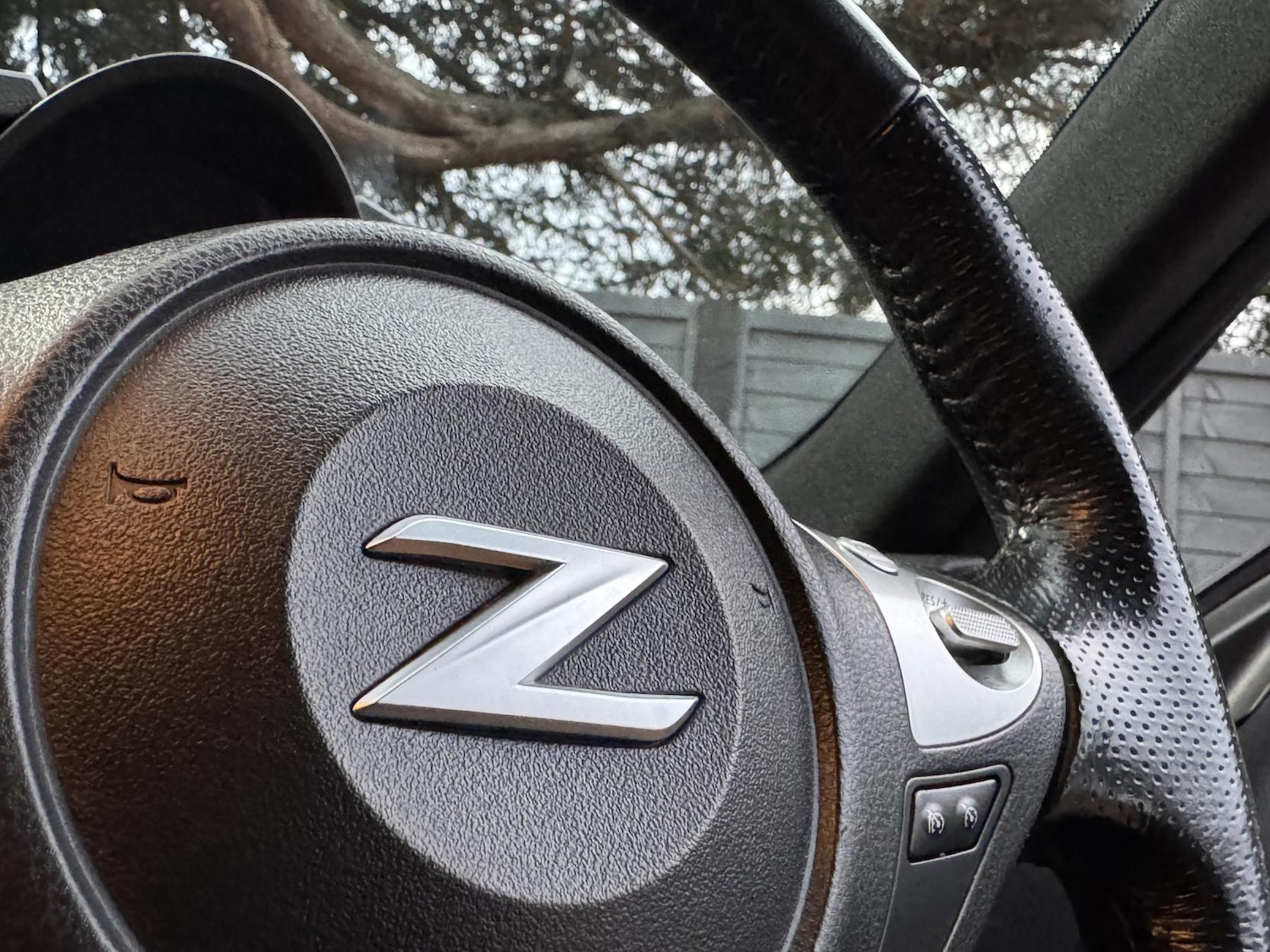 Used Nissan 370 Z 2011 for sale - 76480152: Photo 27