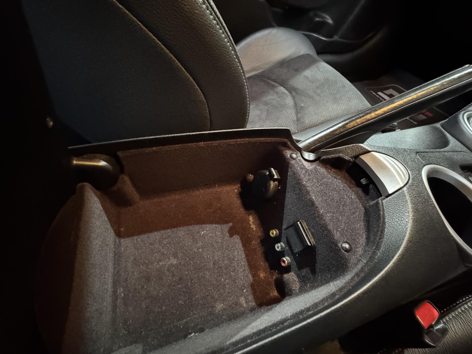 Used Nissan 370 Z 2011 for sale - 76480152: Photo 29