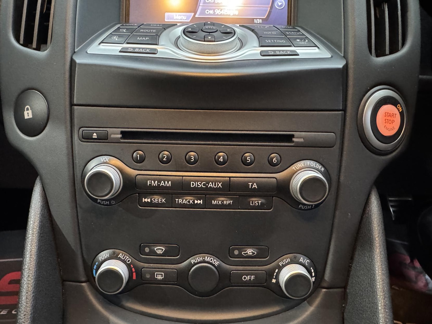 Used Nissan 370 Z 2011 for sale - 76480152: Photo 33