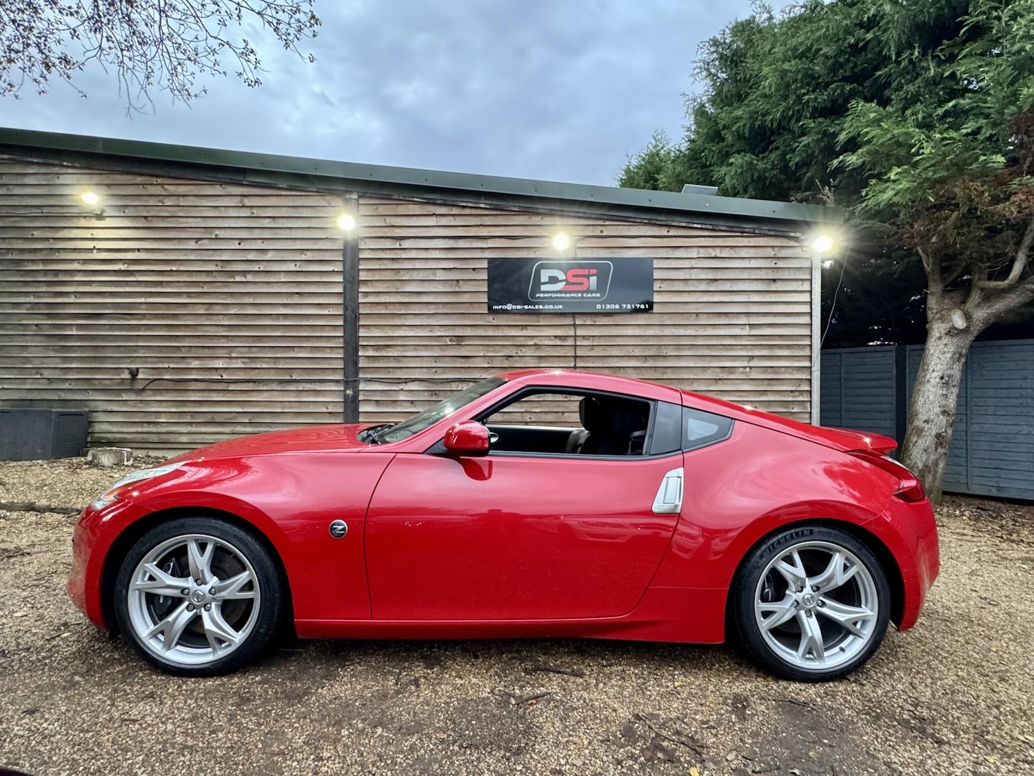 Used Nissan 370 Z 2011 for sale - 76480152: Photo 7