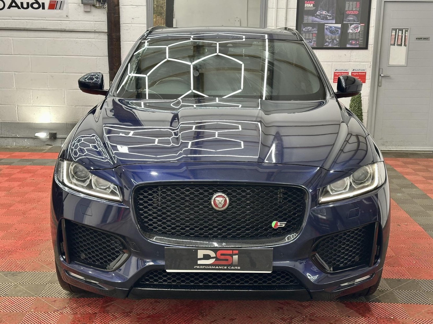 Used Jaguar F-Pace 2016 for sale - 77474789: Photo 2