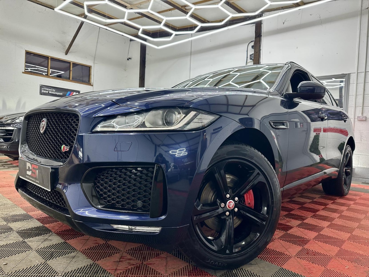 Used Jaguar F-Pace 2016 for sale - 77474789: Photo 3