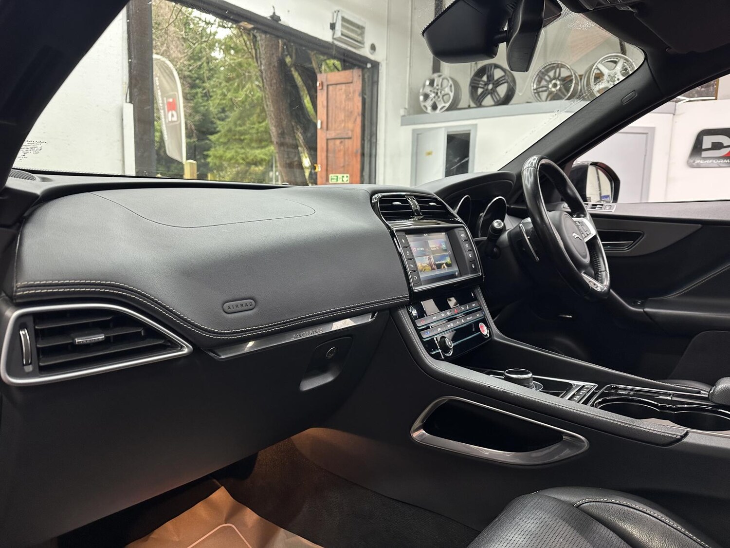 Used Jaguar F-Pace 2016 for sale - 77474789: Photo 37