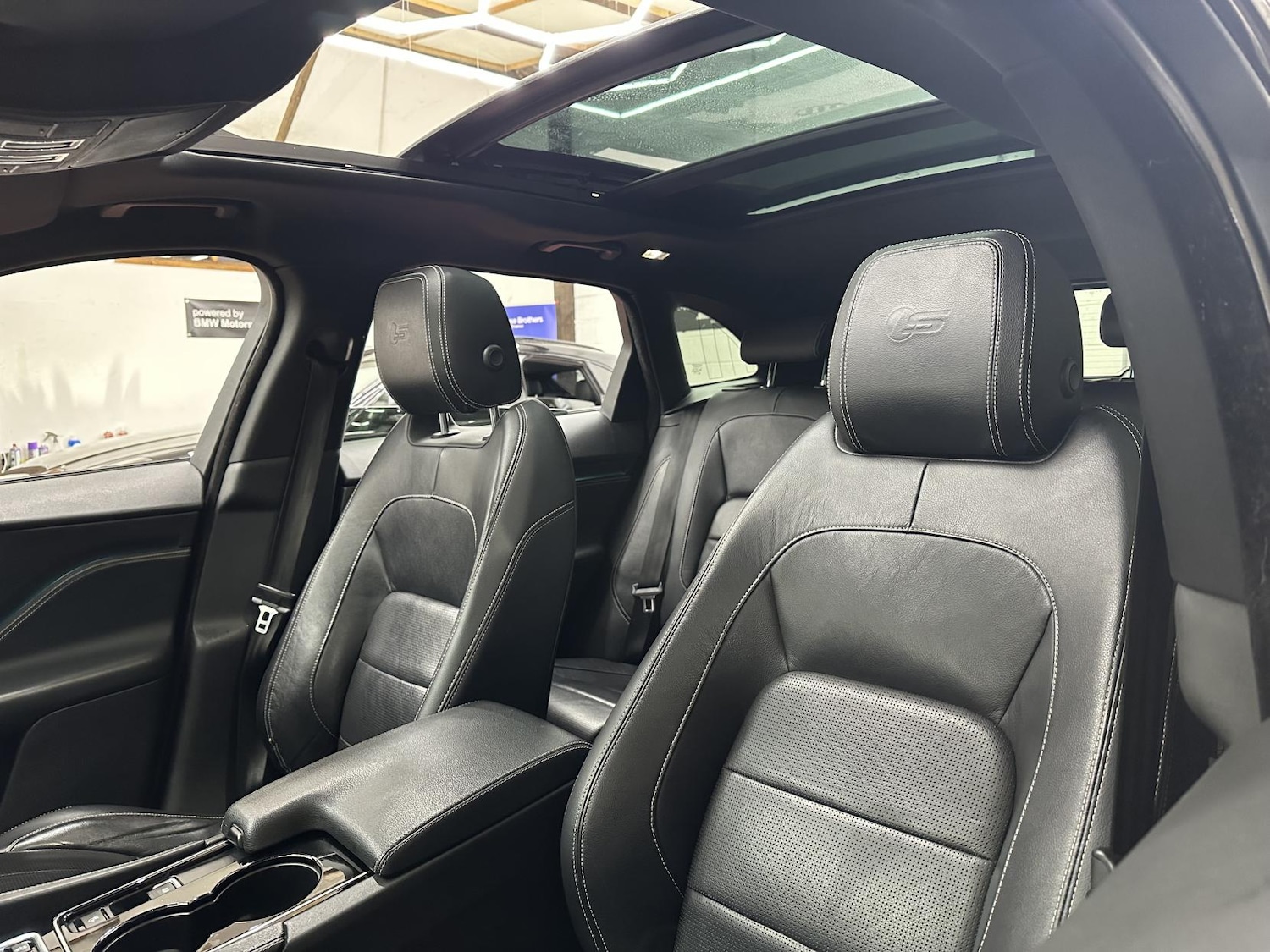 Used Jaguar F-Pace 2016 for sale - 77474789: Photo 40