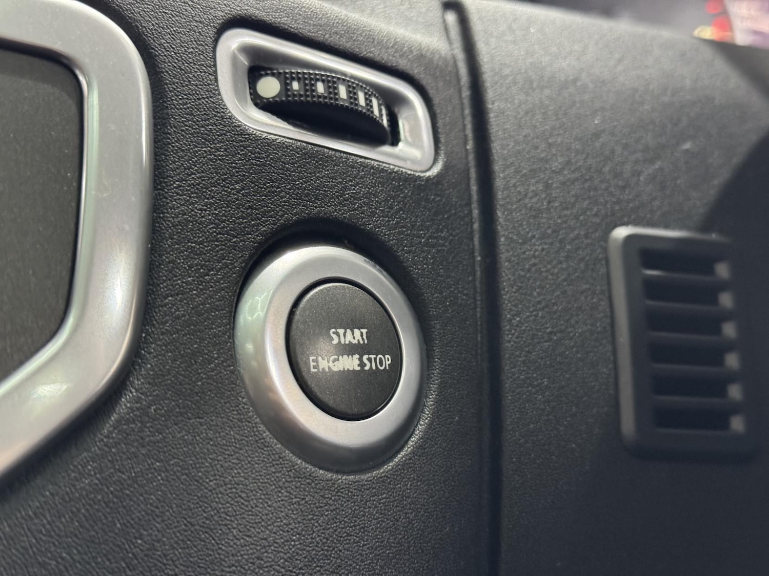 Used Land Rover Discovery 2015 for sale - 77026186: Photo 48