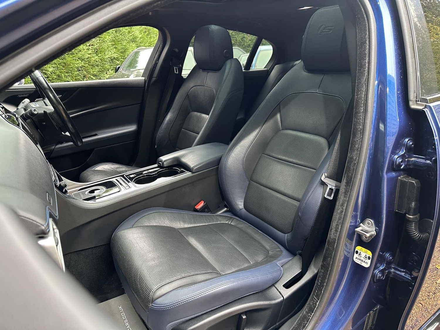 Used Jaguar XE 2015 for sale - 76722763: Photo 11