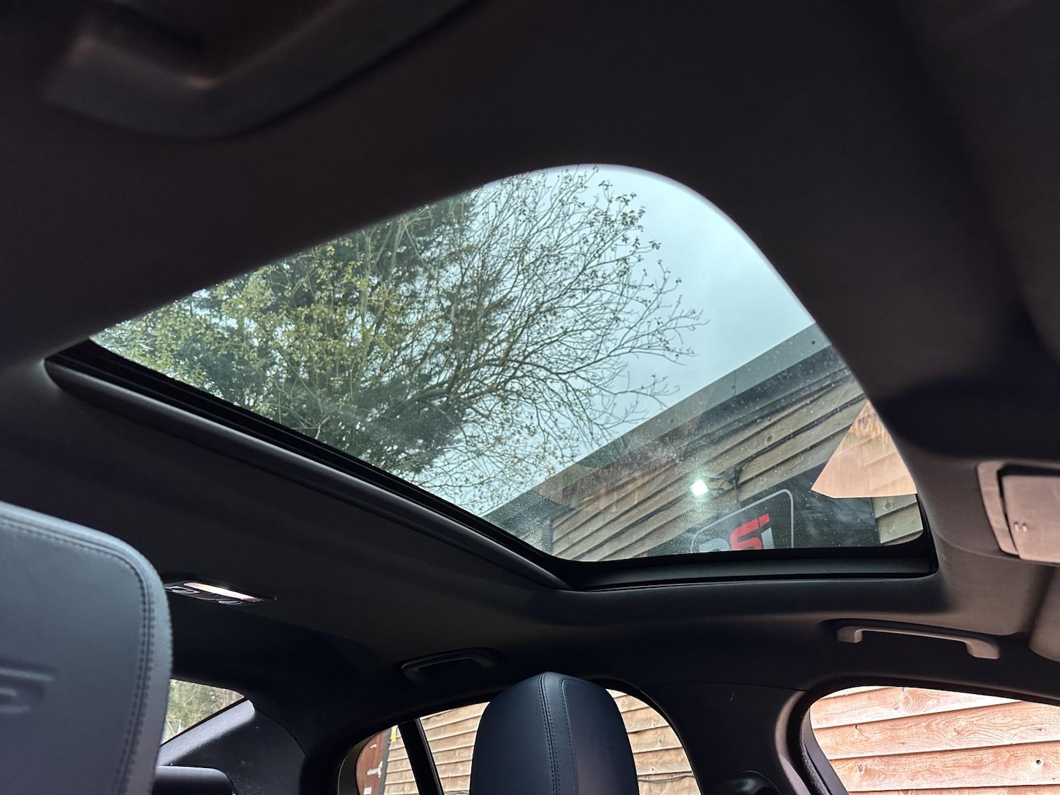 Used Jaguar XE 2015 for sale - 76722763: Photo 13