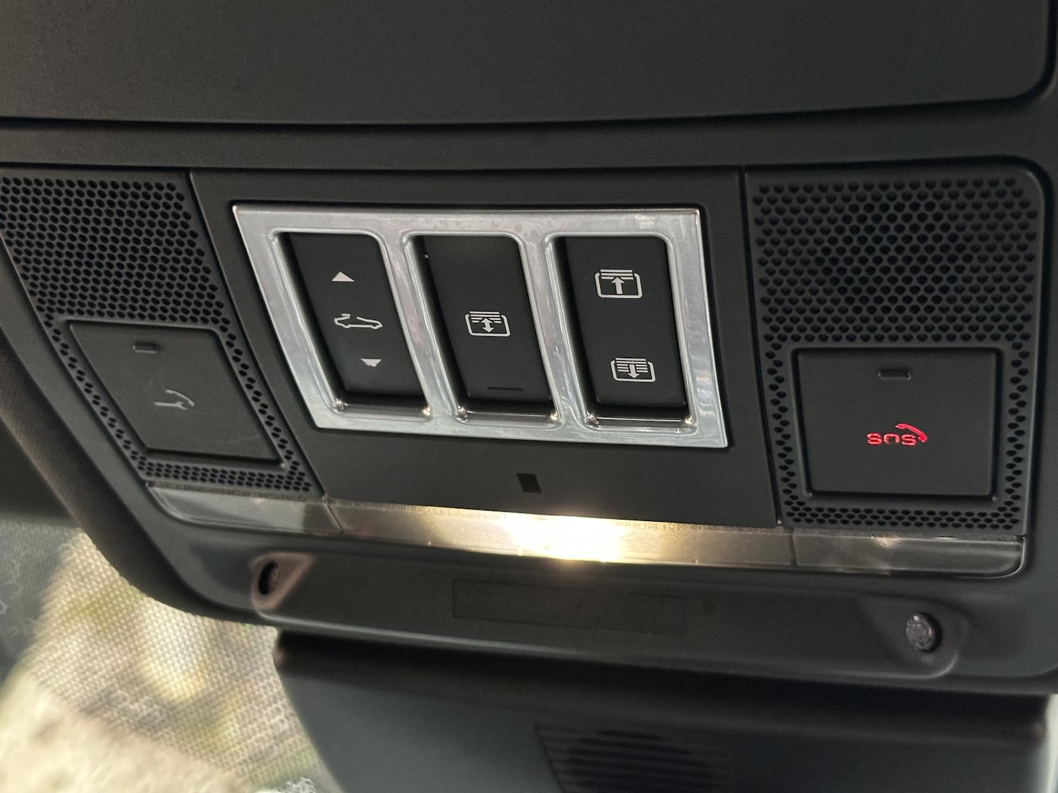 Used Jaguar XE 2015 for sale - 76722763: Photo 16