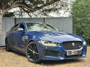 Used Jaguar XE 2015 for sale - 76722763: Photo