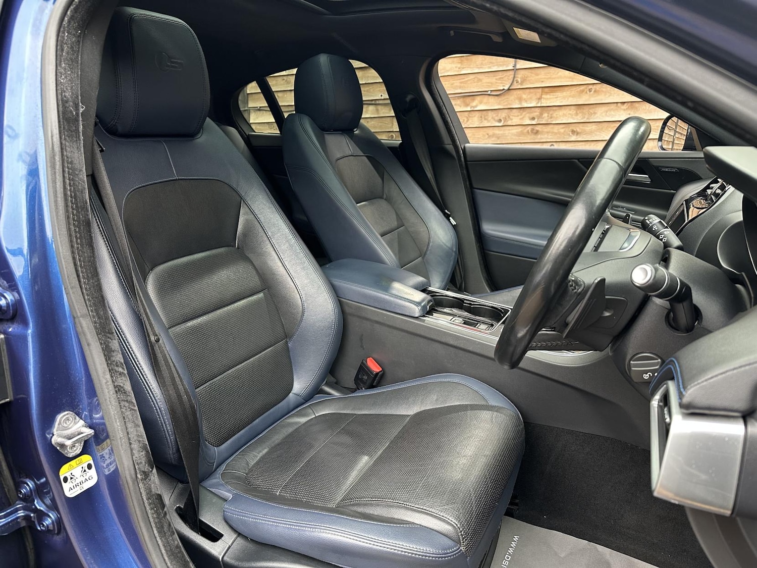 Used Jaguar XE 2015 for sale - 76722763: Photo 20