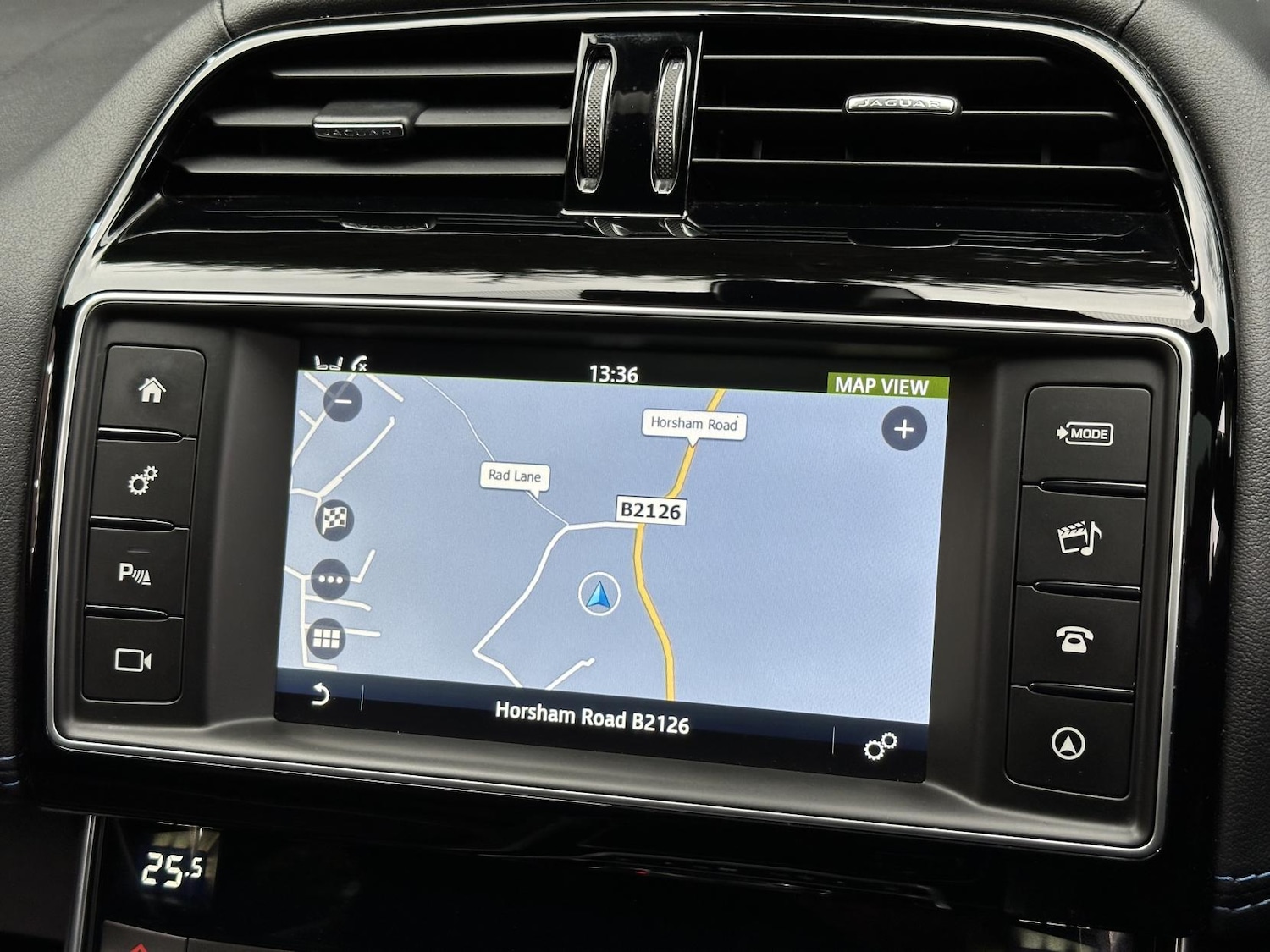 Used Jaguar XE 2015 for sale - 76722763: Photo 21