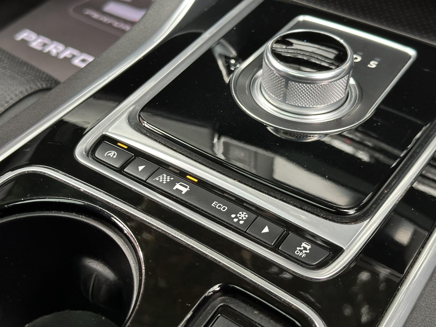 Used Jaguar XE 2015 for sale - 76722763: Photo 25